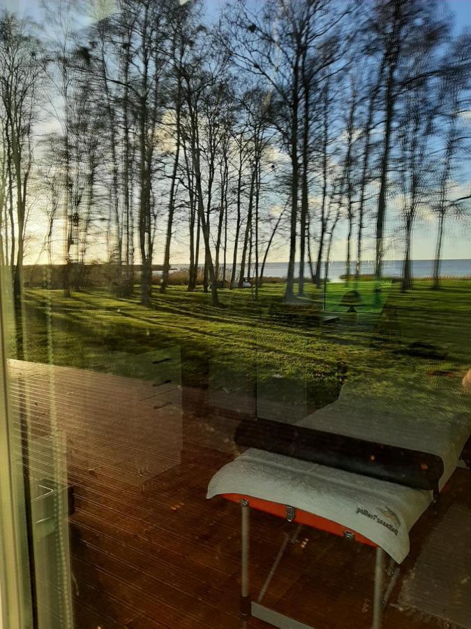 Mere Holiday House Salme Bagian luar foto