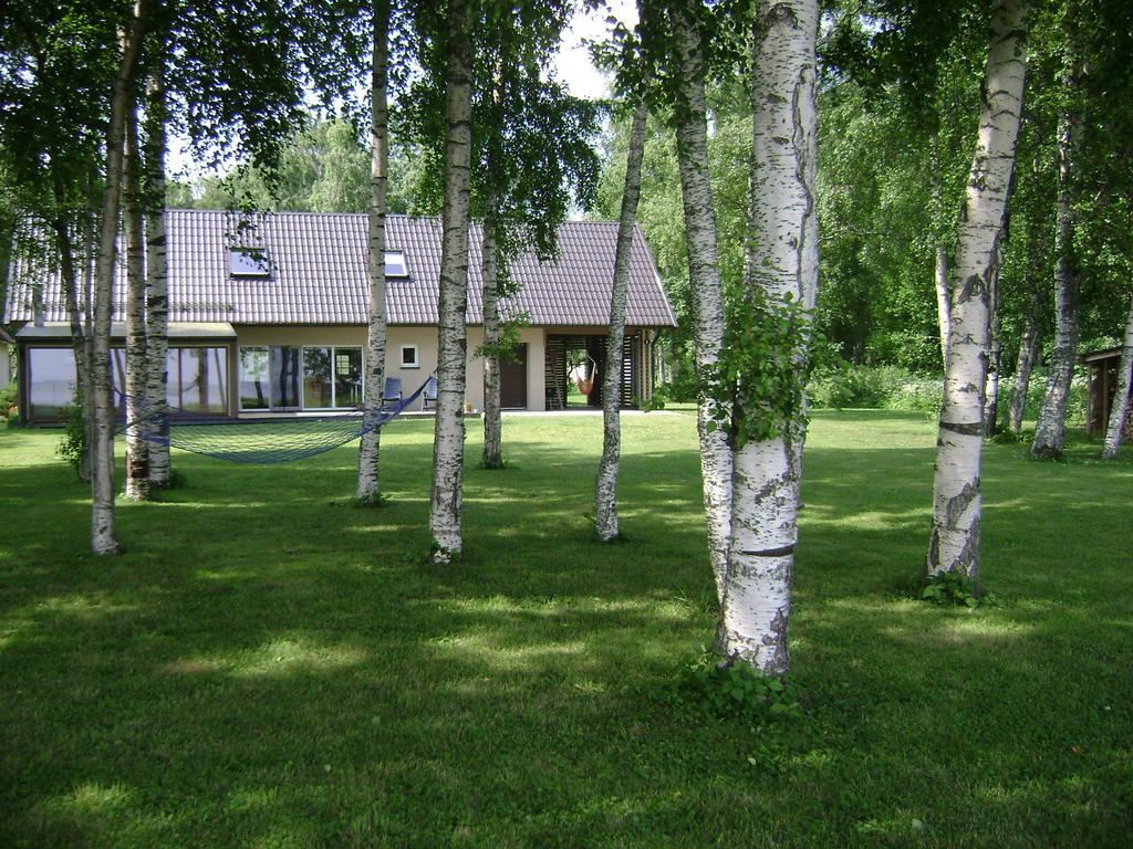 Mere Holiday House Salme Bagian luar foto